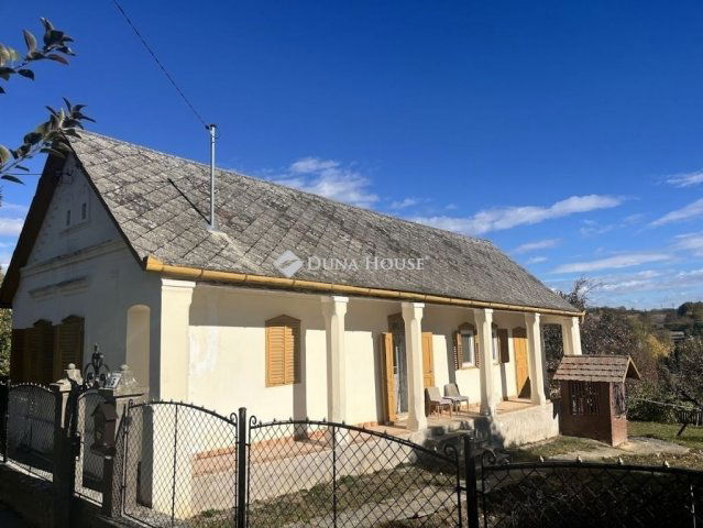 Eladó családi ház, Pécsudvardon 44.9 M Ft, 2 szobás