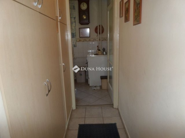 Eladó panellakás, Szekszárdon 36.9 M Ft, 2 szobás