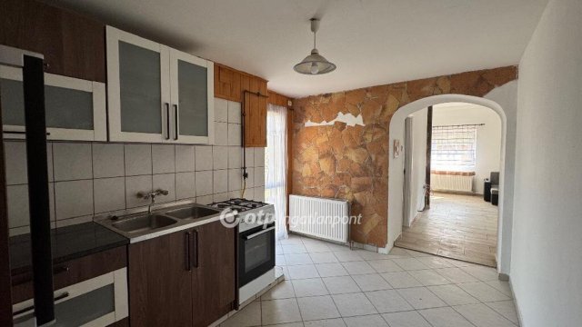 Eladó családi ház, Perkátán 38.95 M Ft, 1+2 szobás