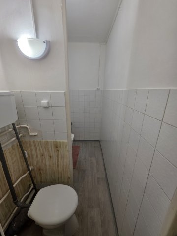 Eladó panellakás, Székesfehérvárott 45.7 M Ft, 1+1 szobás