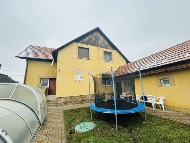 Eladó családi ház, Gyálon 112.5 M Ft, 5 szobás