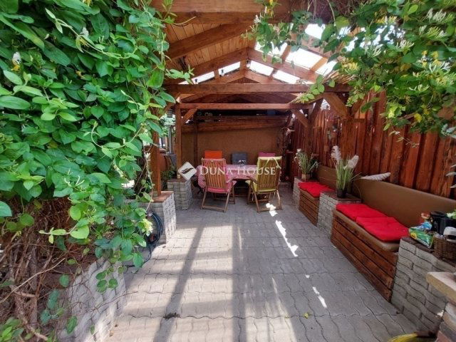 Eladó családi ház, Budapesten, XVI. kerületben 130 M Ft