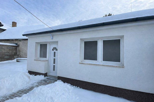 Eladó családi ház, Nyergesújfaluban 86.9 M Ft, 3+1 szobás