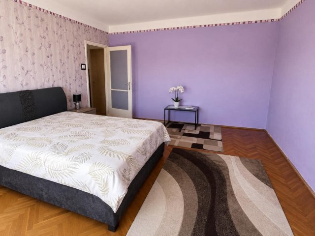 Eladó téglalakás, Komlón, Május 1. utcában 26 M Ft, 1 szobás
