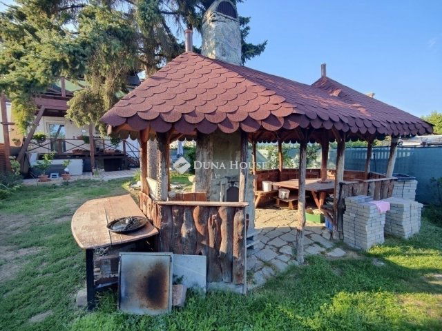 Eladó ikerház, Szentendrén 167.9 M Ft, 4 szobás