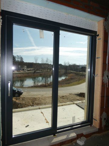 Eladó családi ház, Mogyoródon 270 M Ft, 10 szobás