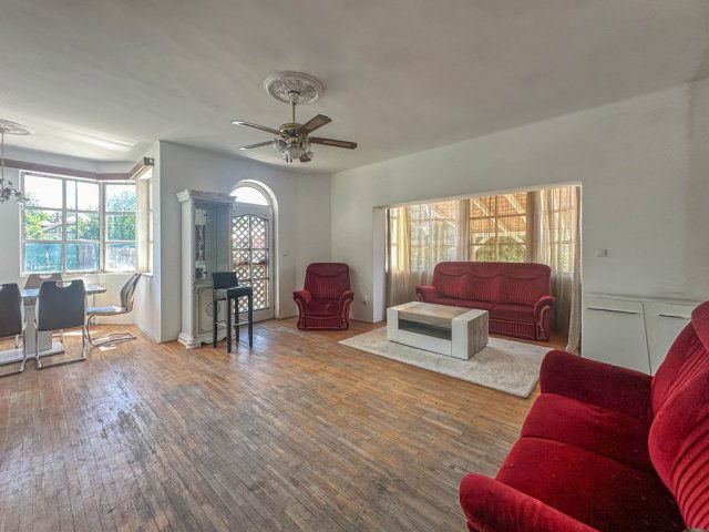 Eladó családi ház, Gödön 79.9 M Ft, 4 szobás