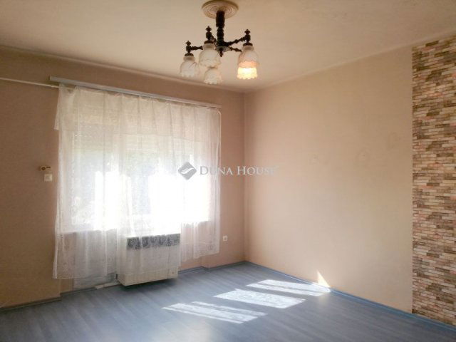 Eladó téglalakás, Tiszavasváriban 19.5 M Ft, 3 szobás