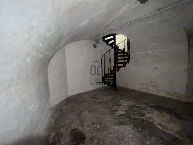 Eladó üzlethelyiség, Budapesten, IX. kerületben 99 M Ft