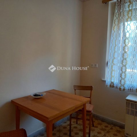 Kiadó téglalakás, albérlet, Jászberényben 85 E Ft / hó