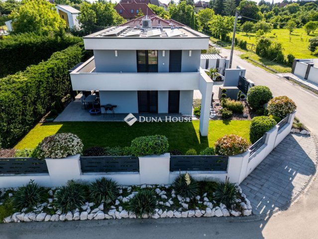 Eladó családi ház, Budapesten, XXII. kerületben, Jogar utcában