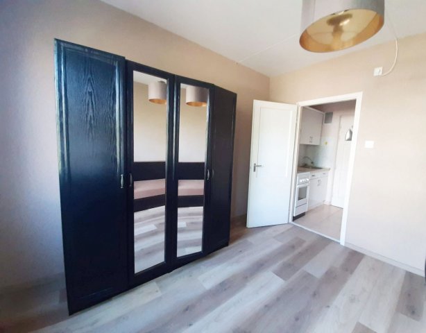 Eladó panellakás, Debrecenben 28.9 M Ft, 1 szobás