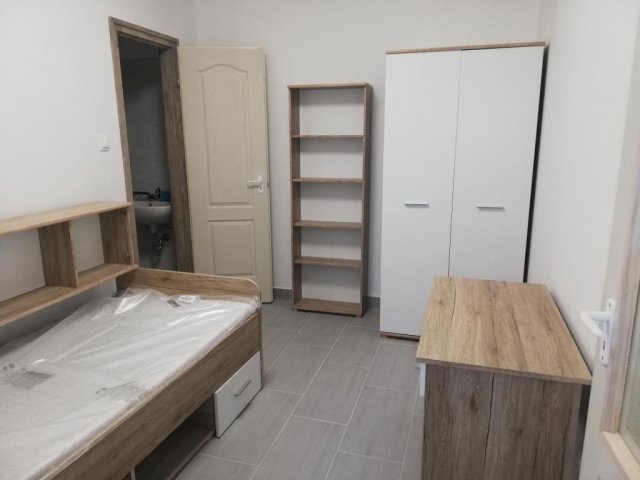 Kiadó téglalakás, albérlet, Komáromban 230 E Ft / hó, 4 szobás