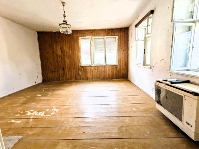 Eladó családi ház, Cikón 9.8 M Ft, 3 szobás