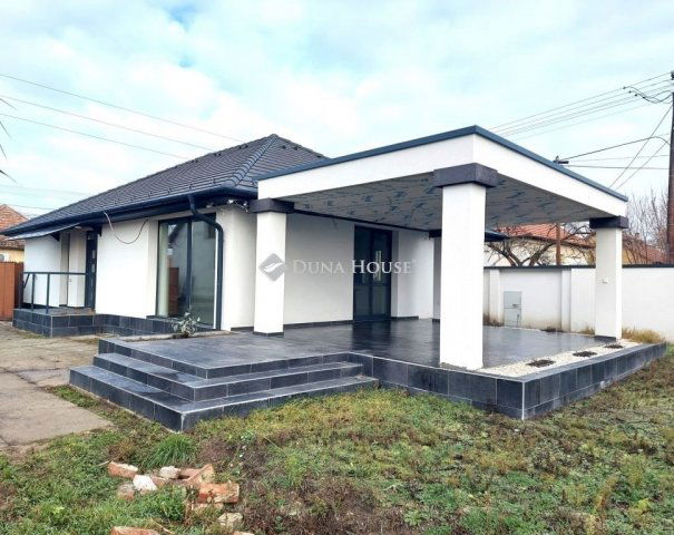 Eladó családi ház, Izsákon 59.5 M Ft, 3 szobás