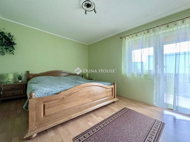 Eladó családi ház, Kozármislenyen 183.9 M Ft, 6 szobás