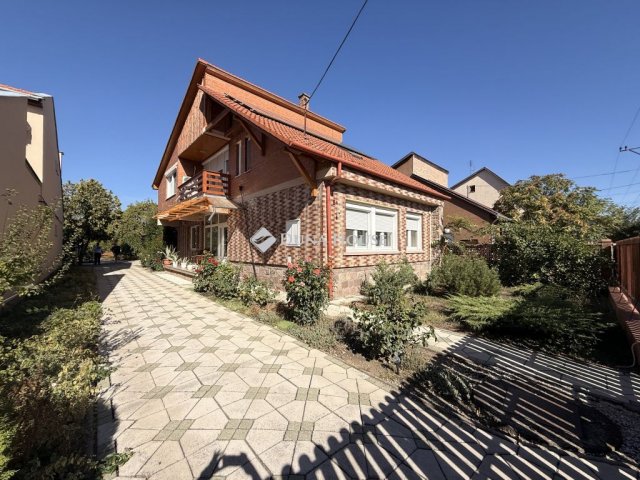Eladó családi ház, Gyulán 129 M Ft, 4 szobás