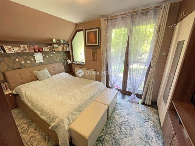 Eladó ikerház, Budapesten, II. kerületben 260 M Ft, 4 szobás