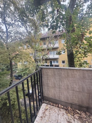 Eladó téglalakás, Budapesten, III. kerületben, Szomolnok utcában