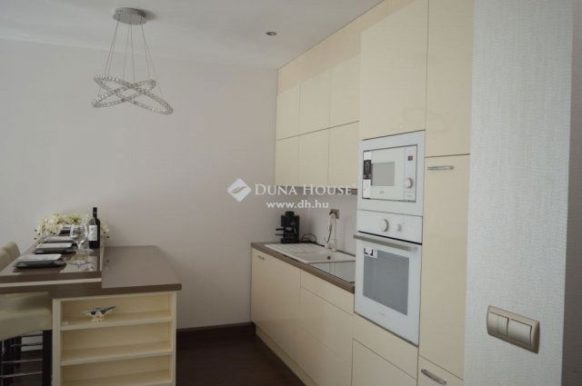 Kiadó téglalakás, albérlet, Debrecenben 300 E Ft / hó, 2 szobás