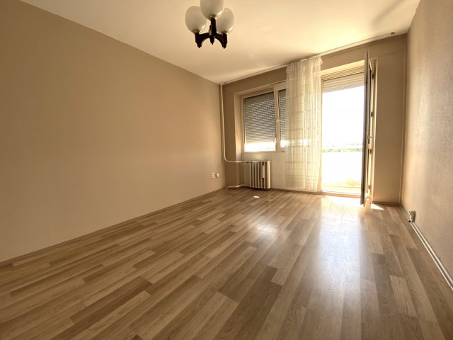 Eladó panellakás, Győrött 43.7 M Ft, 2 szobás