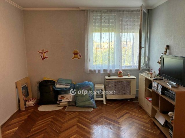 Eladó téglalakás, Gyulán 30.09 M Ft, 2 szobás