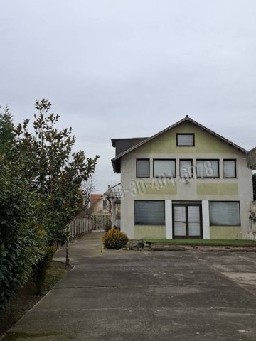 Eladó családi ház, Budaörsön 220 M Ft, 5 szobás