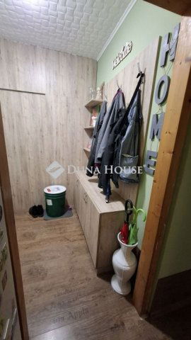 Eladó panellakás, Dunaújvárosban, Március 15. téren 36.99 M Ft