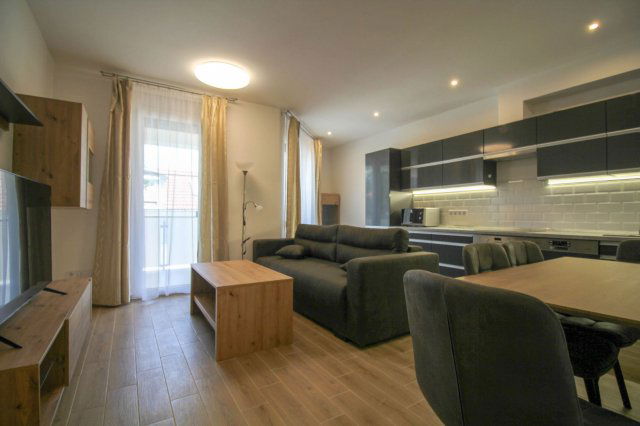 Kiadó téglalakás, albérlet, Debrecenben 360 E Ft / hó, 3 szobás