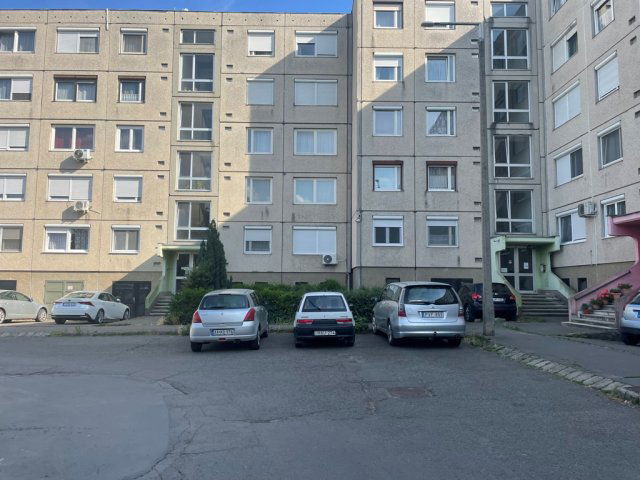 Eladó téglalakás, Vácon, Kötő utcában 53.5 M Ft, 2 szobás