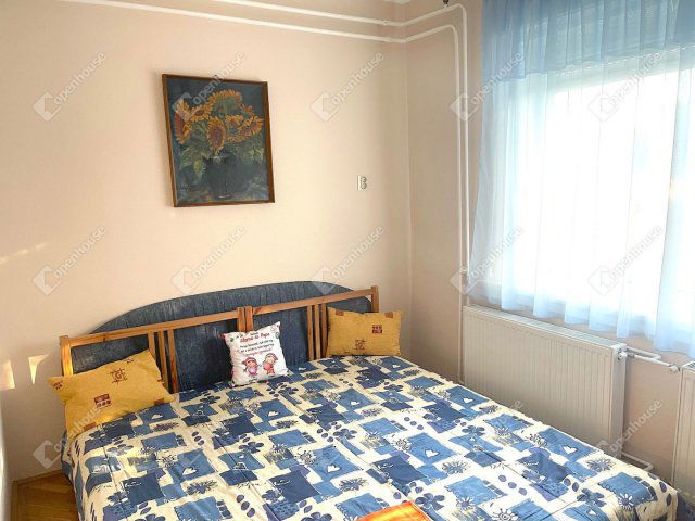 Eladó családi ház, Üllőn 74.9 M Ft, 6 szobás