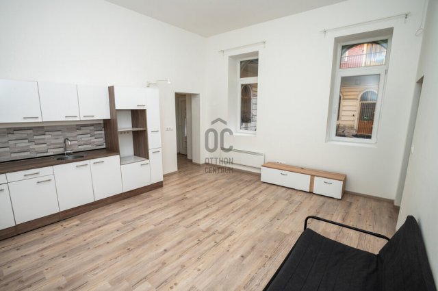 Eladó téglalakás, Budapesten, VI. kerületben 99.9 M Ft, 3 szobás