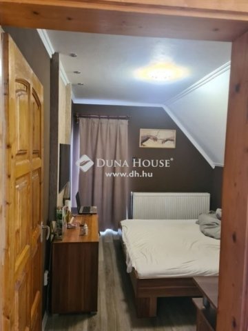 Eladó téglalakás, Gyálon 80 M Ft, 4 szobás