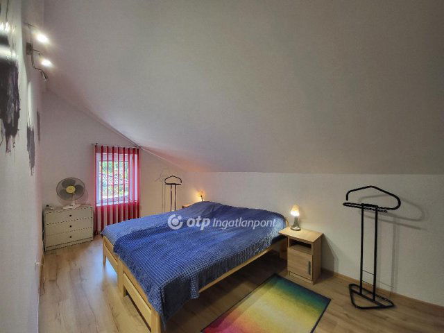 Eladó ikerház, Siófokon 169.999 M Ft, 6+1 szobás