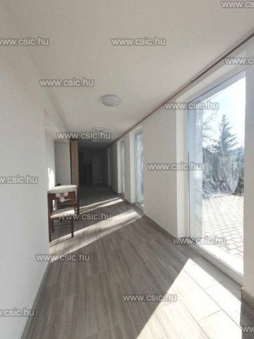 Eladó családi ház, Remeteszőlősön 185 M Ft, 4+1 szobás