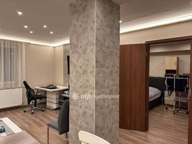 Eladó téglalakás, Egerben 69.9 M Ft, 2 szobás