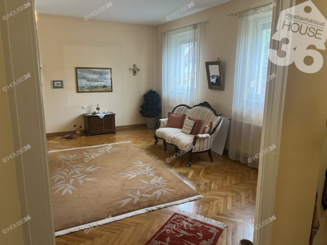 Eladó családi ház, Kecskeméten 124.9 M Ft, 7 szobás