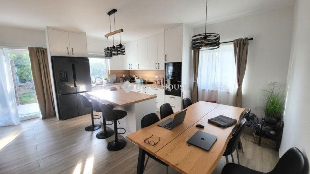 Eladó családi ház, Érden 125 M Ft, 4 szobás
