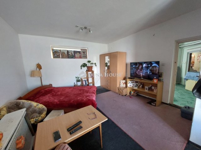 Eladó családi ház, Baján 44.9 M Ft, 5 szobás