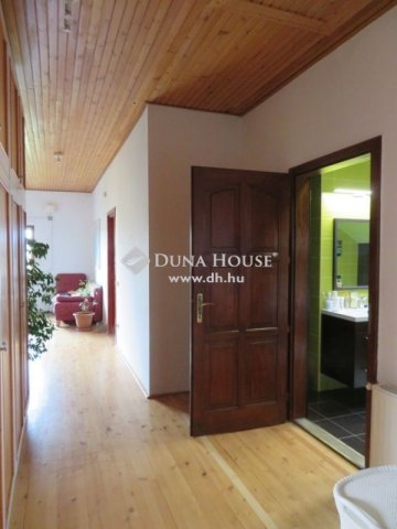 Eladó családi ház, Pátyon 139.8 M Ft, 6 szobás