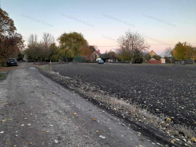 Eladó mezogazdasagi ingatlan, Öcsödön 3.5 M Ft