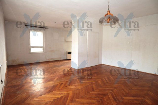 Eladó téglalakás, Szegeden 42.9 M Ft, 2 szobás