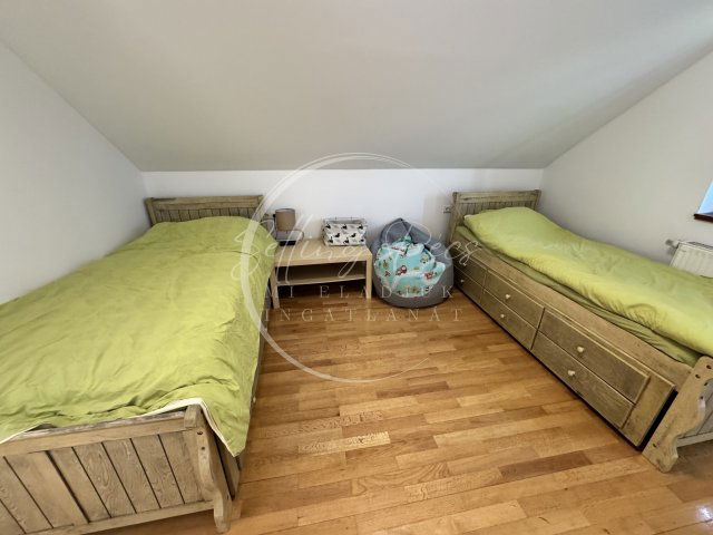 Kiadó családi ház, albérlet, Pécsett 350 E Ft / hó, 4 szobás