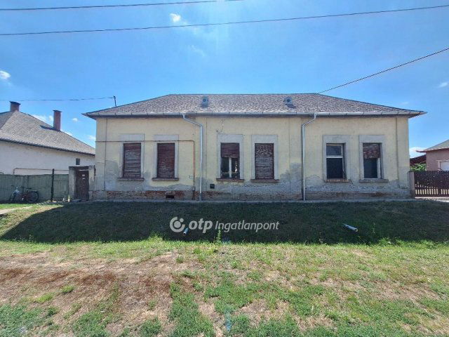 Eladó családi ház, Túrkevén 11.5 M Ft, 3+1 szobás