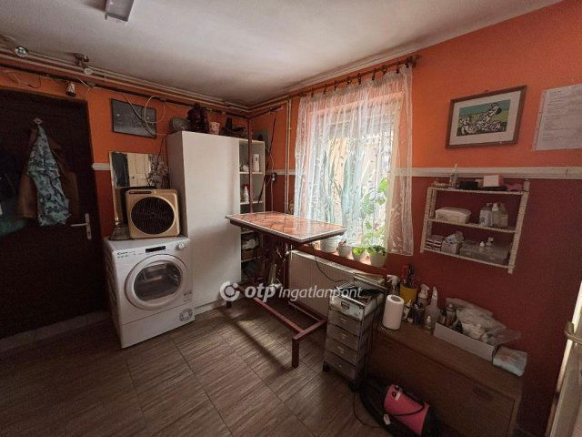 Eladó családi ház, Hajdúböszörményen 149 M Ft, 5 szobás