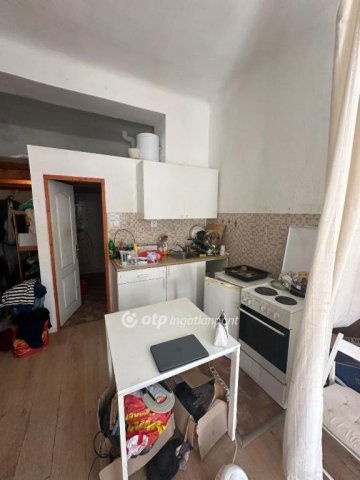 Eladó téglalakás, Budapesten, IV. kerületben 32 M Ft, 1 szobás