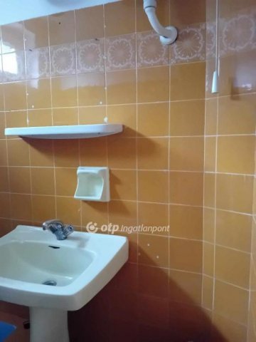 Eladó nyaraló, Hajdúszoboszlón 49.9 M Ft, 3 szobás