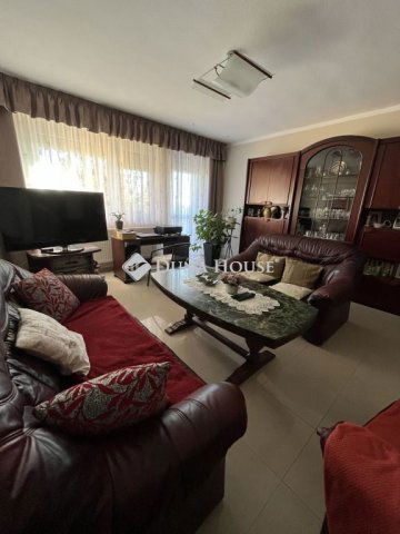 Eladó sorház, Várpalotán 90 M Ft, 3 szobás