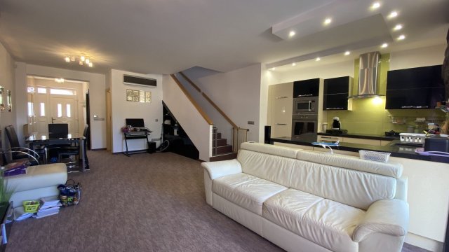 Kiadó sorház, albérlet, Debrecenben 650 E Ft / hó, 4 szobás