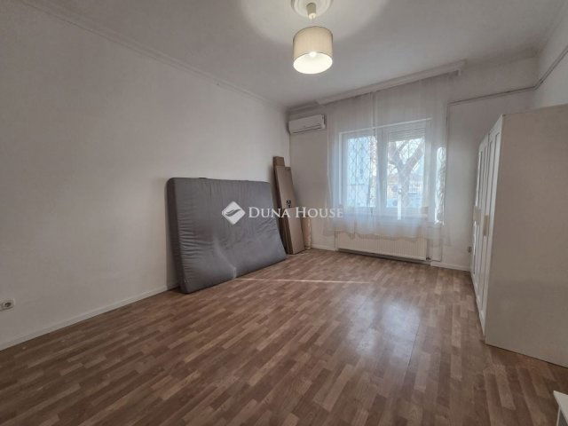 Eladó téglalakás, Budapesten, IV. kerületben 49.3 M Ft, 1 szobás